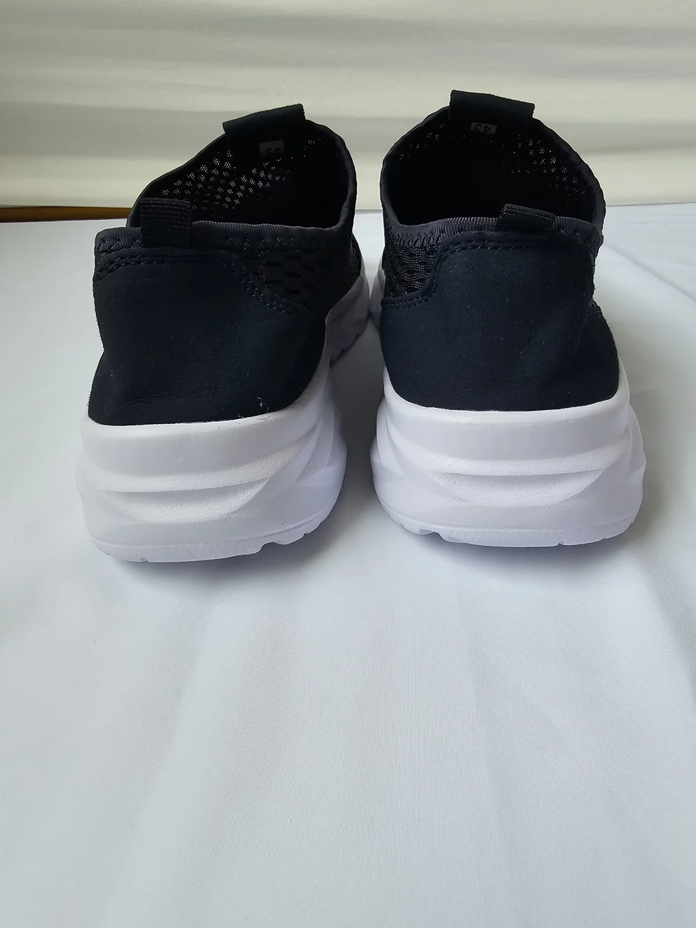 Men's Lightweight Breathable Mesh Slip-On Sneakers - Size 43 (US 9.5-10)